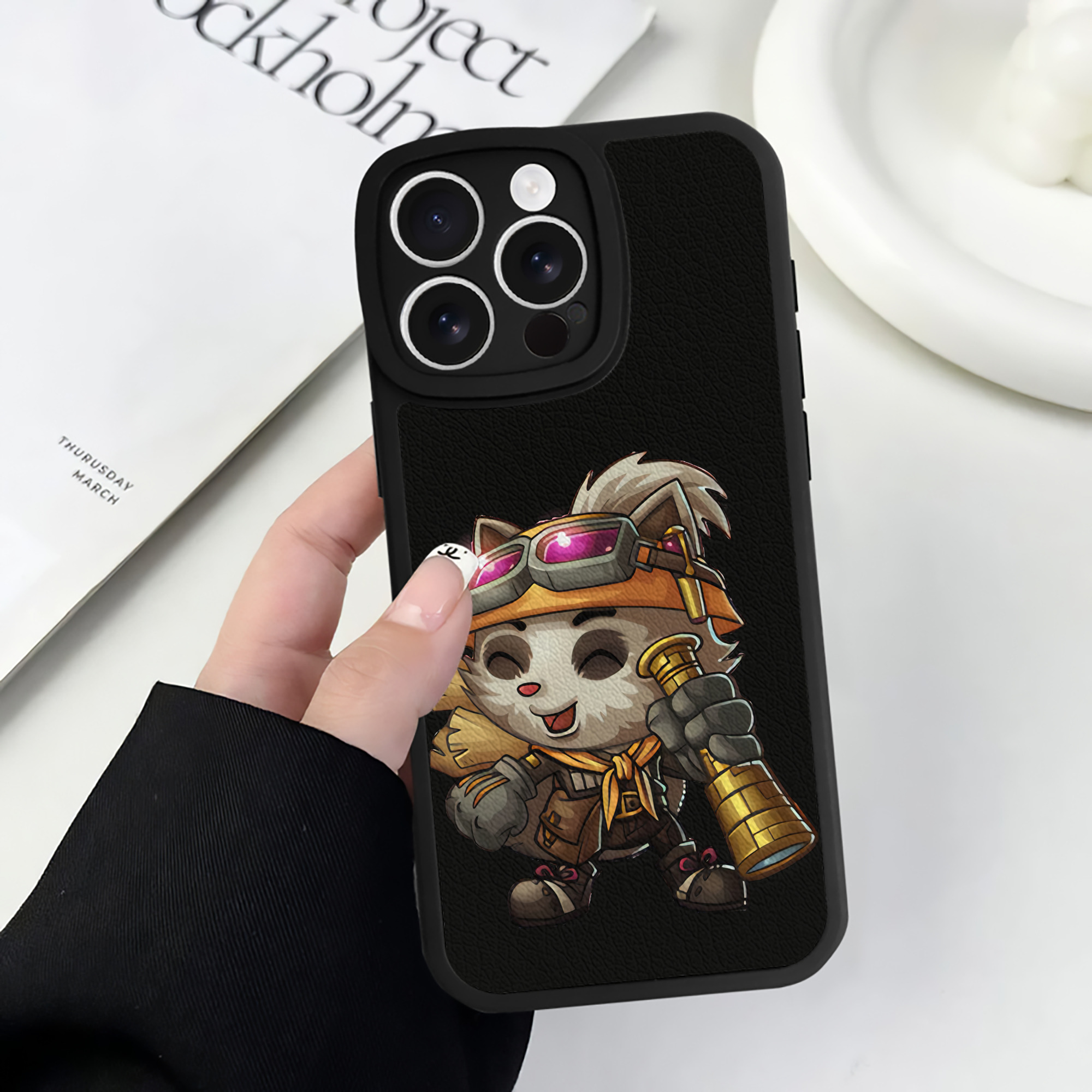 リーグ・オブ・レジェンド League of Legends LOL 【iPhone 16シリーズ対応】シリコンスマホケース（レザー調） 材質：シリコン